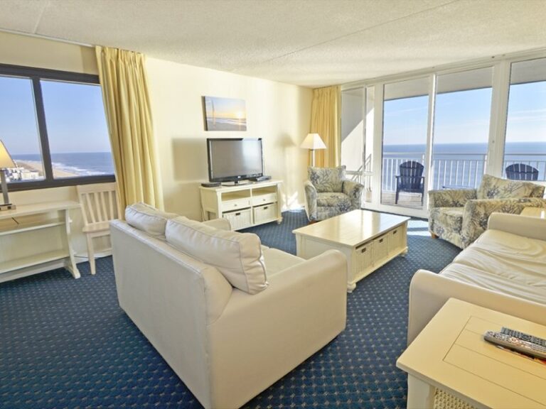 Accommodations | Carousel Hotel Ocean City, MD Oceanfront Hotels